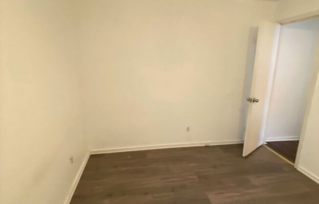 3 beds, 1 bath, 1,500 sqft, $1,800, Unit #2