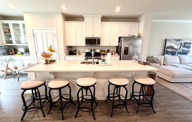 2806 TOLES PARK DR