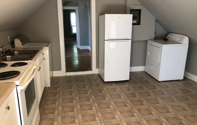 1 bed, 1 bath, 700 sqft, $899, Unit 2