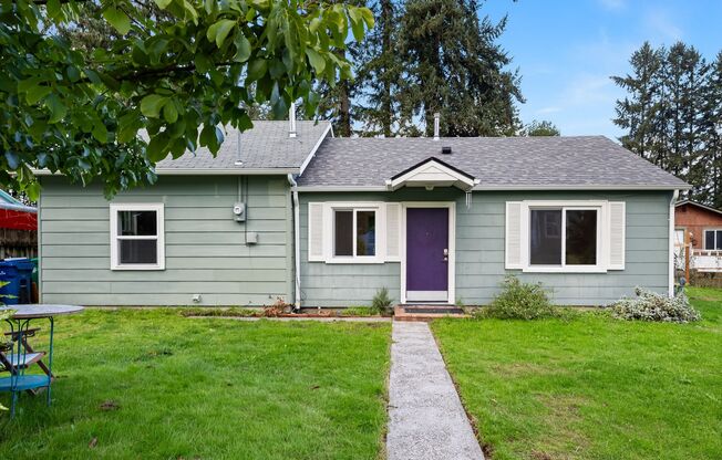 MOVE IN READY NOW! A/C home in Eastside neighborhood, 2 bed 1 bath, Olympia School District.