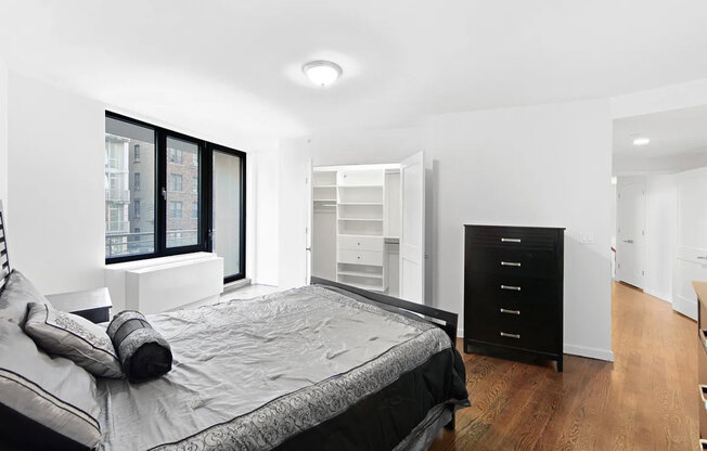 2833 OCEAN PKWY