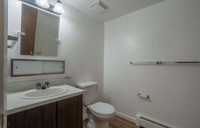 2 beds, 1 bath, 715 sqft, $950, Unit F304
