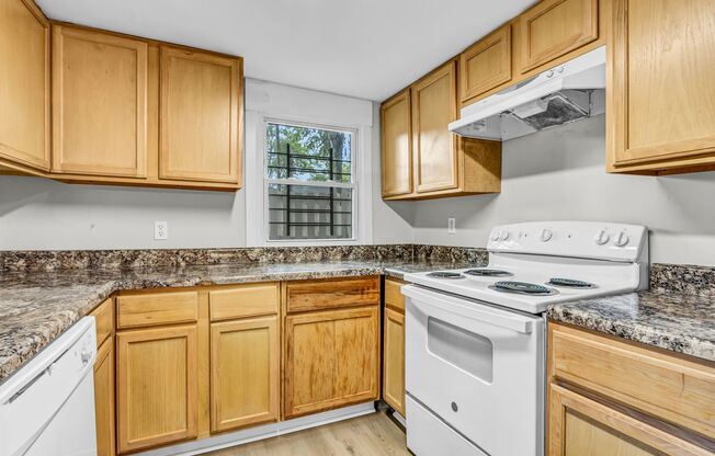 Charming 4BR Downtown Savannah Home with Modern Updates & Prime Location