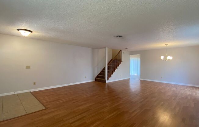 4 Bedroom, 2.5 Bath in Orlando - Price to Rent!