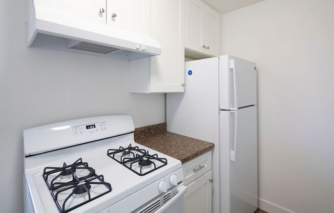 1 bed, 1 bath, $1,695, Unit 632-17