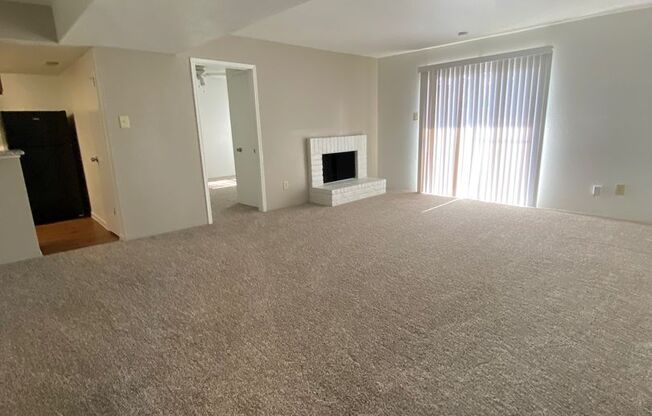 2 beds, 2 baths, 1,003 sqft, $1,120, Unit 2905