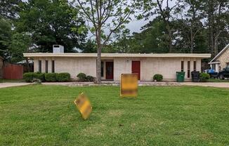 6815 MOSS OAKS DR