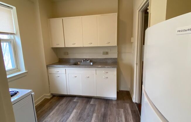 1 bed, 1 bath, $950, Unit C53