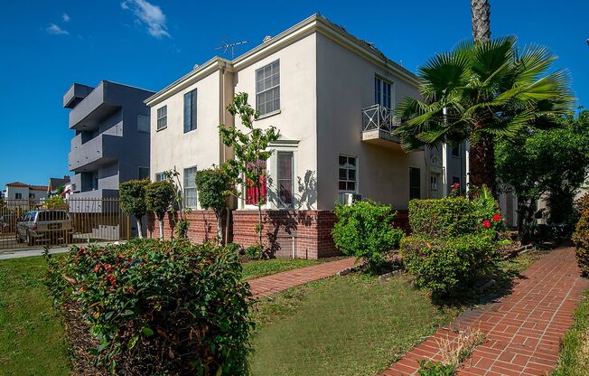 Crenshaw Park Apartments