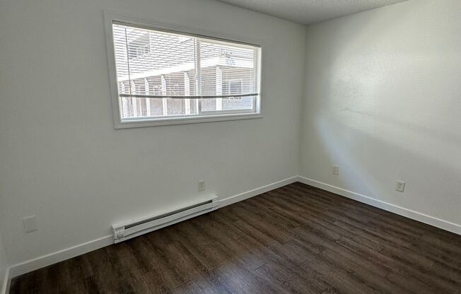 2 beds, 1 bath, 900 sqft, $1,395, Unit 63