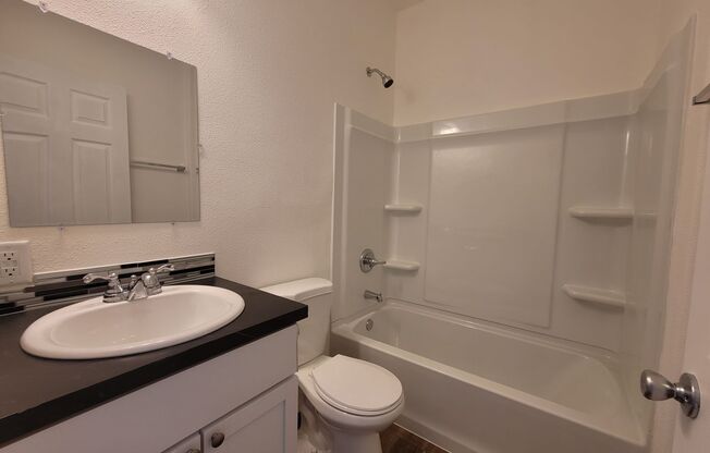 1 bed, 1 bath, 415 sqft, $1,100, Unit 01221