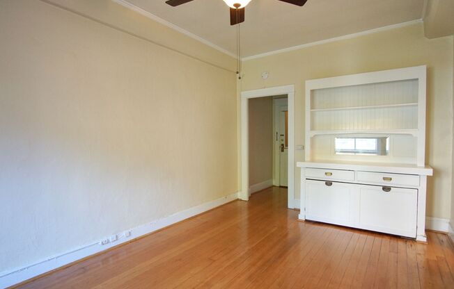 Studio, 1 bath, $995, Unit 56