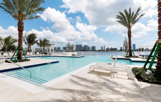 17301 Biscayne Blvd