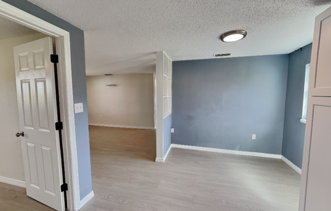 502 DUNBAR AVE
