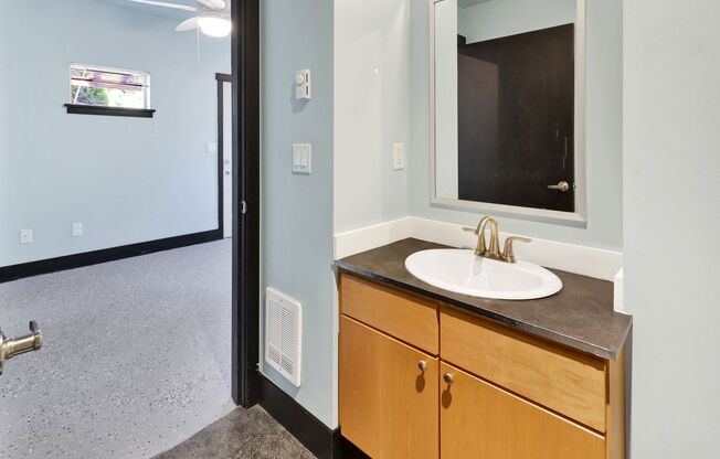 Studio, 1 bath, 429 sqft, $1,325, Unit 960-108