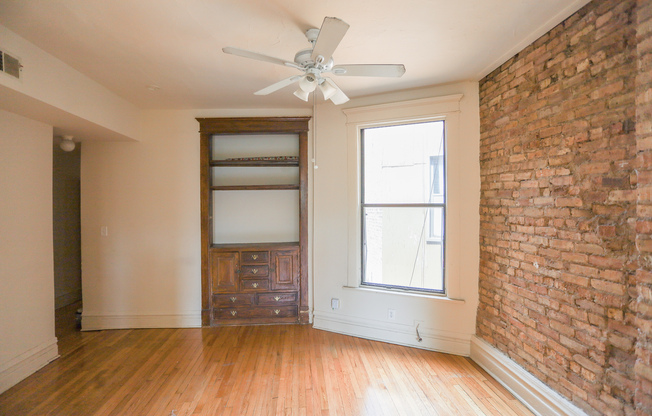 840 W Cornelia Ave 3
