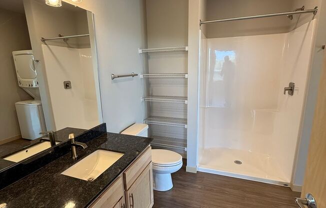 1 bed, 1 bath, 822 sqft, $1,710, Unit #415