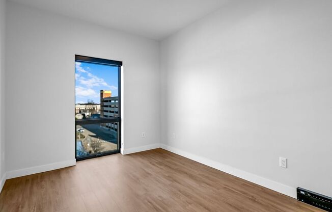 2 beds, 1 bath, 838 sqft, $1,895, Unit 413