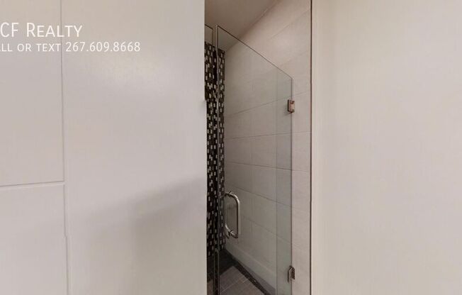 1305 LOCUST ST