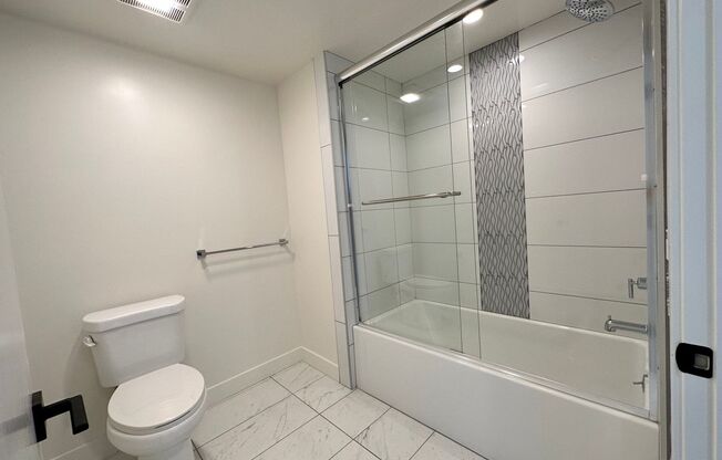 1 bed, 1 bath, 621 sqft, $3,150, Unit 503