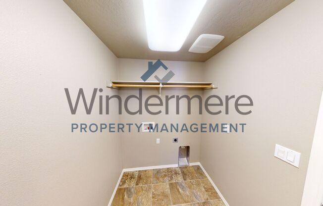 2 beds, 1 bath, 880 sqft, $1,495, Unit chin274-1