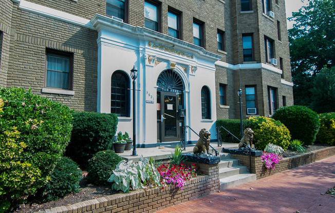 Abby-The Abby Apartments Entrance L Photo