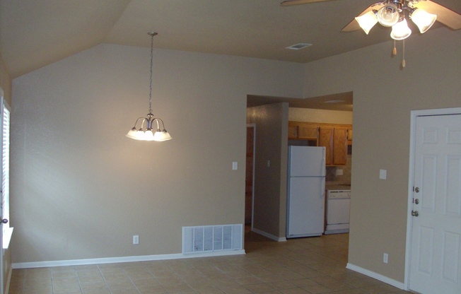 Well-Maintained Home Near Clear Creek Gate Viewable 8/5