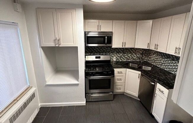 1525 & 1535 Filbert Court