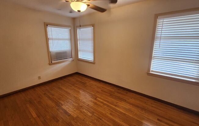 3 beds, 1 bath, $1,595