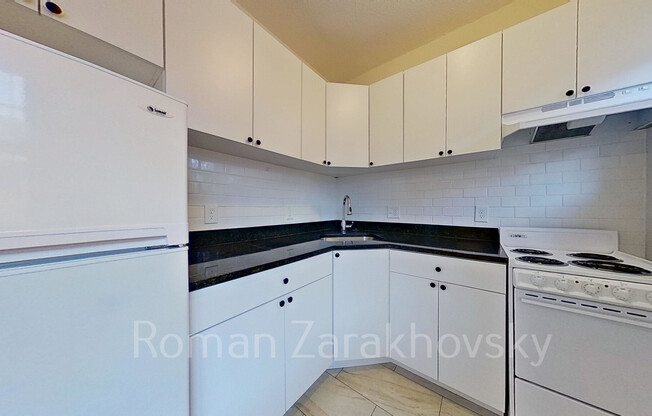 2016 COMMONWEALTH AVE