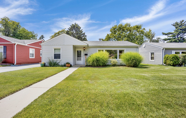 340 S LDG LN