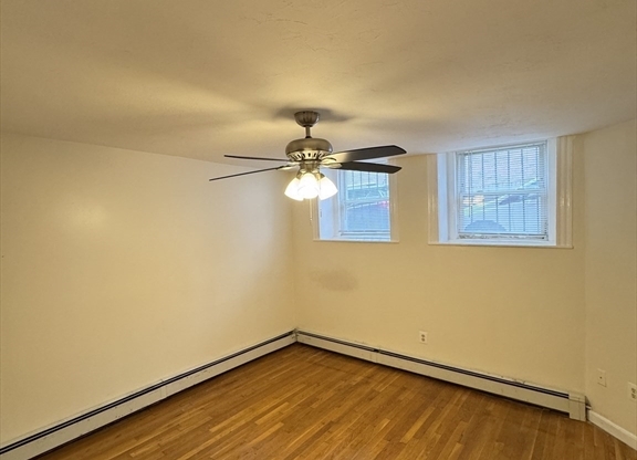 Studio, 1 bath, 525 sqft, $1,975, Unit B