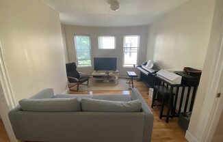 279 Pearl St.