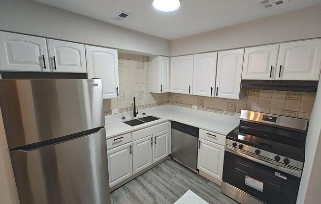 2 beds, 1.5 baths, 950 sqft, $1,700, Unit 1013-308
