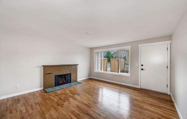 East Lynnwood Three Bed, 1 1/2 Bath Rambler