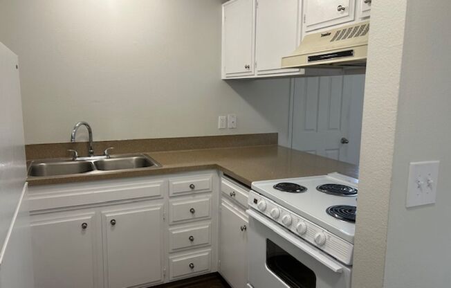 1 bed, 1 bath, 640 sqft, $1,400, Unit 335-224