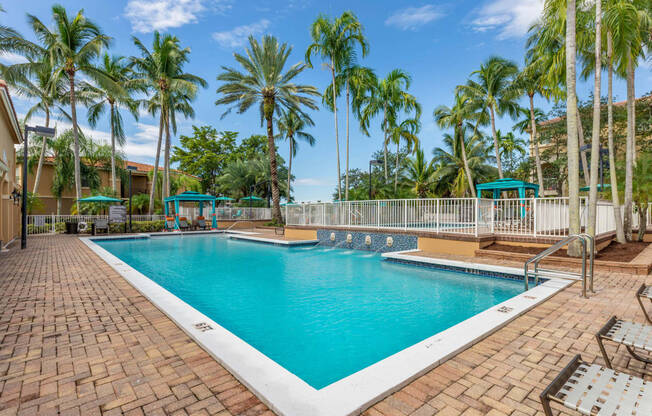 Gatehouse on the Green apartments in Plantation, FL photo of pool