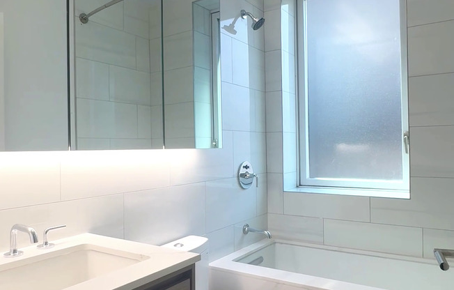 1 bed, 1 bath, $5,850, Unit 14K