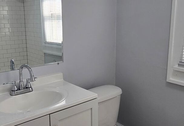 2 beds, 1 bath, $1,035