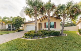 Exquisite 3/2/2 POOL home in Stuart