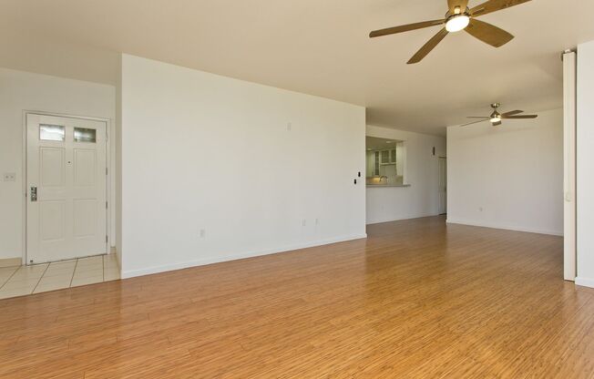 3 BED, 2 BATH 2 PARKING IN GATED MOANALUA VILLAGE