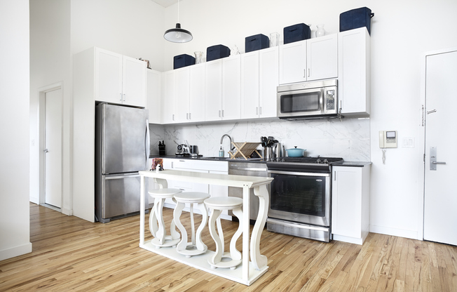 2 beds, 2 baths, 1,171 sqft, $5,499, Unit 3F