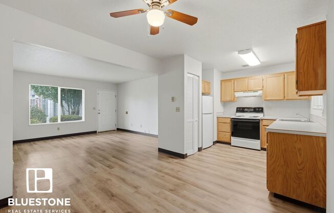 3 beds, 1 bath, 886 sqft, $1,795, Unit 19