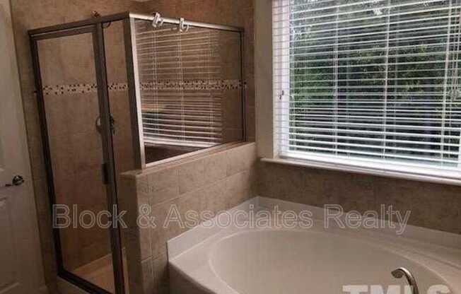 3 beds, 3.5 baths, 2,620 sqft, $2,395