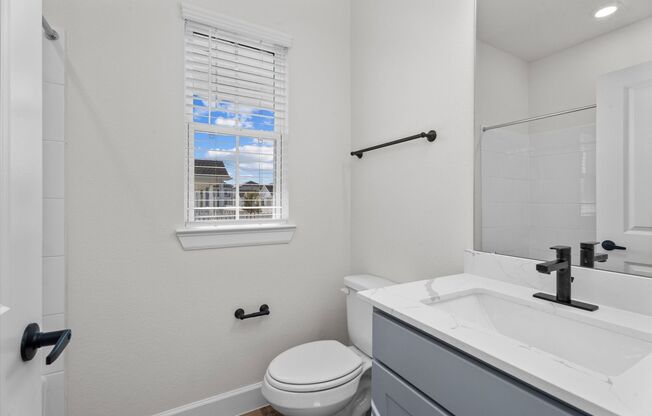 2 beds, 2 baths, 983 sqft, $2,250, Unit 1510
