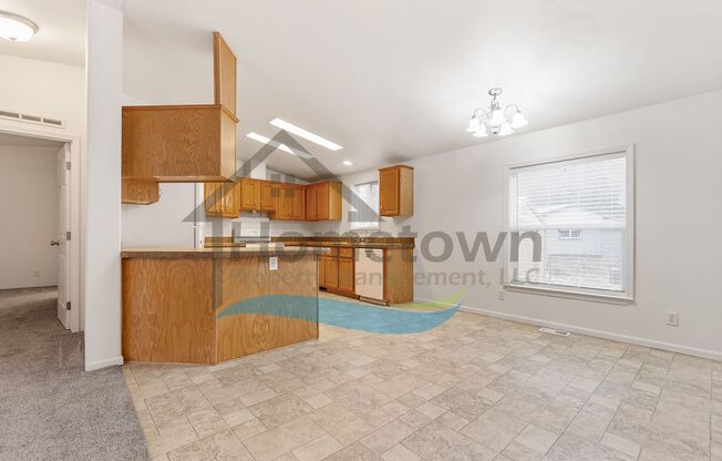 3 beds, 2 baths, $1,550, Unit Space 44