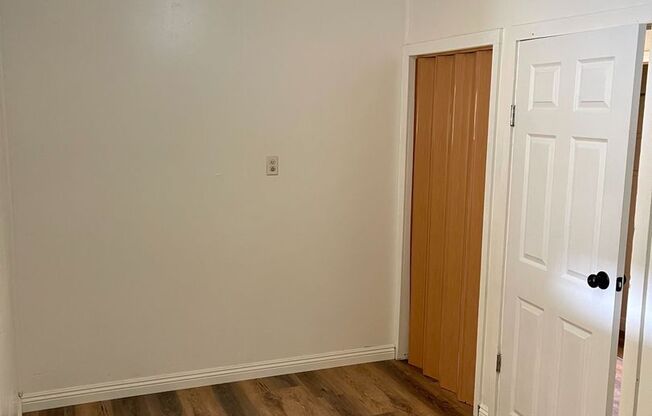 3 beds, 1 bath, $1,700