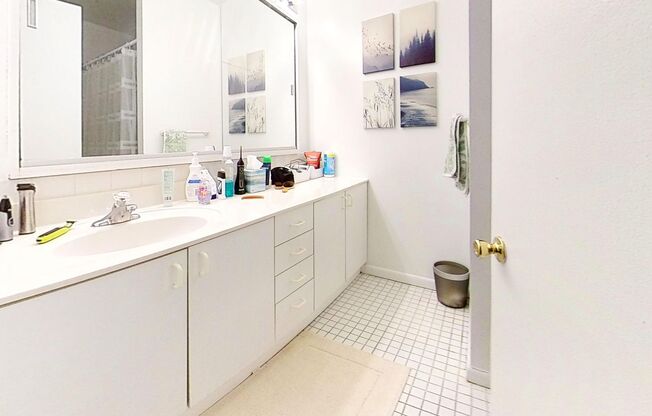 1 bed, 1 bath, 815 sqft, $2,000, Unit 1315 G