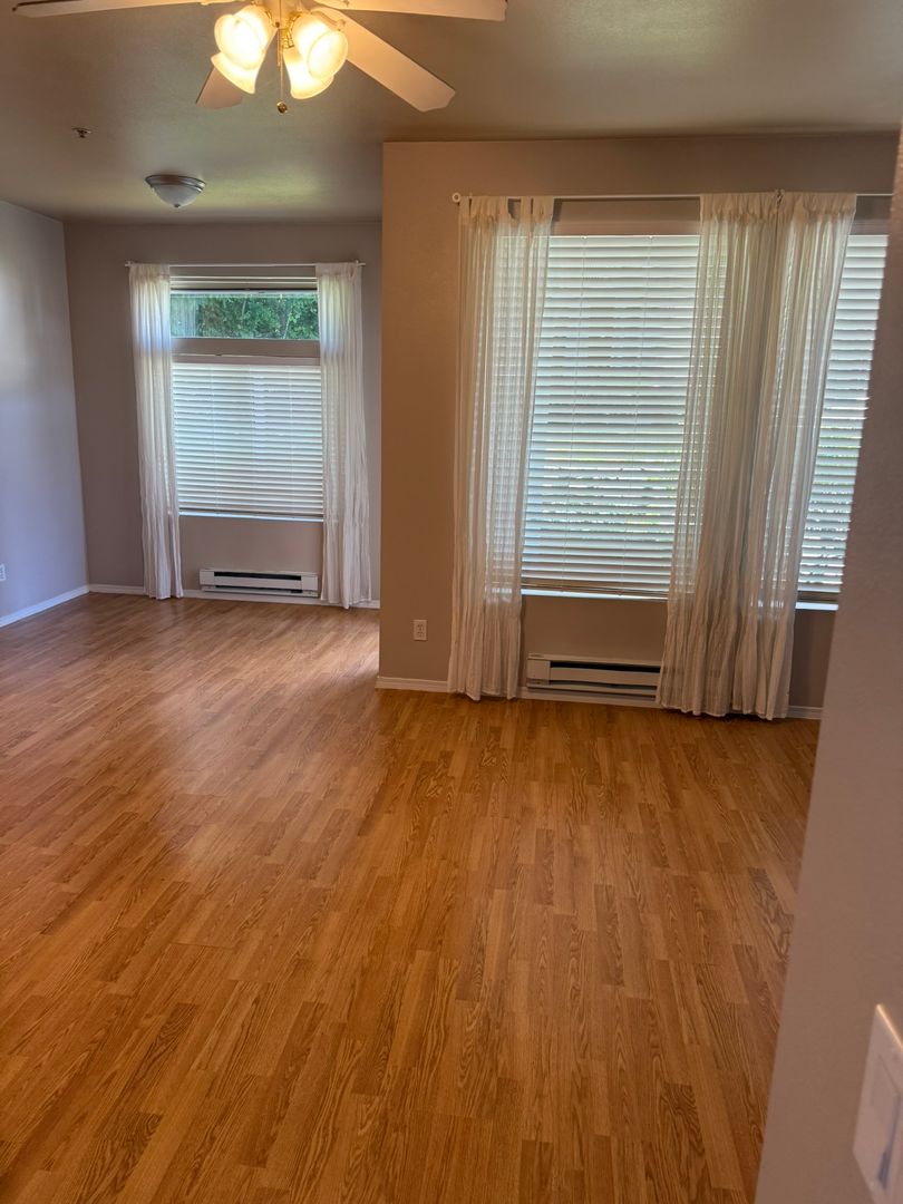 2Bd/2Ba Kent Condo