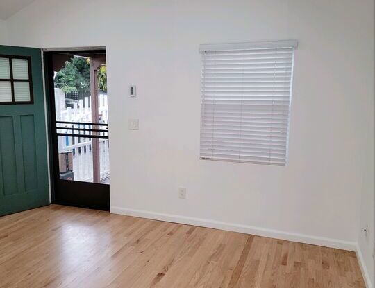 Studio, 1 bath, 250 sqft, $2,100, Unit 1